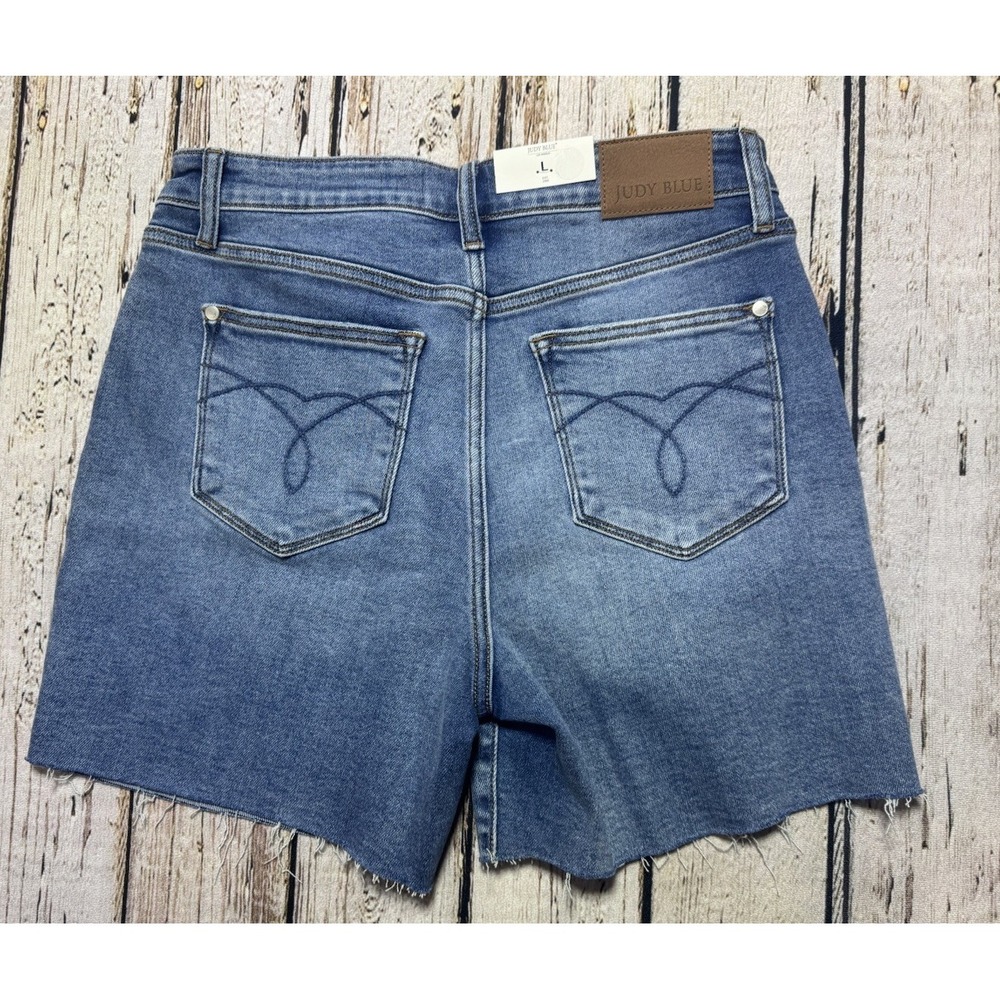 Judy Blue Women's High Waisted Sz Large Blue Denim Shorts Medium Wash NWT - Picture 4 of 7